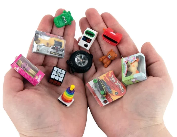 Micro Toybox Miniature Collectibles 20 Pack Series 1 Blind Box 2 Micro Toybox Miniature Collectibles 20 Pack Series 1 Blind Box - Image 2