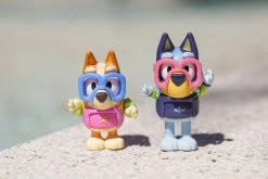 Bluey Pool Time Bluey And Bingo Figurines 2 Pack -Little Wonder Shop MOO0011 3
