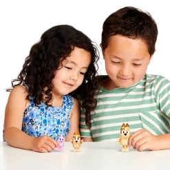 Bluey Sleepytime Mum Bingo & Floppy Figurines 2 Pack -Little Wonder Shop MOO0278SLEEPY 3